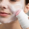 Nettoyant pour le visage avec brosse en silicone